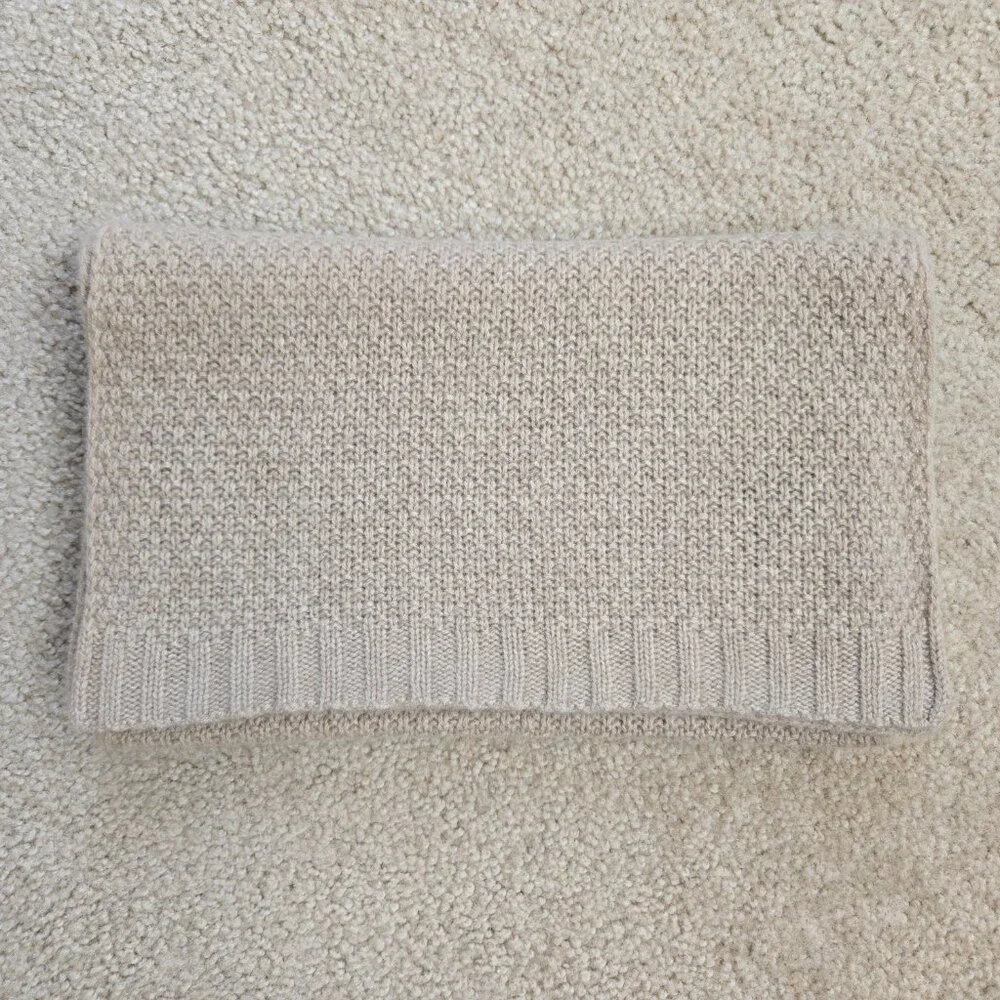 NWOT C By Bloomingdales Cashmere Scarf